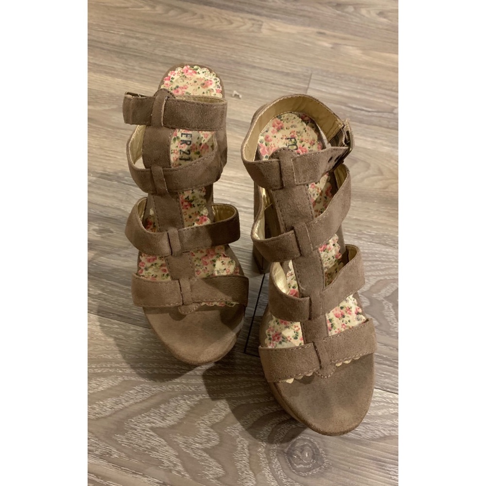 Forever21 Chunky Heel 💕